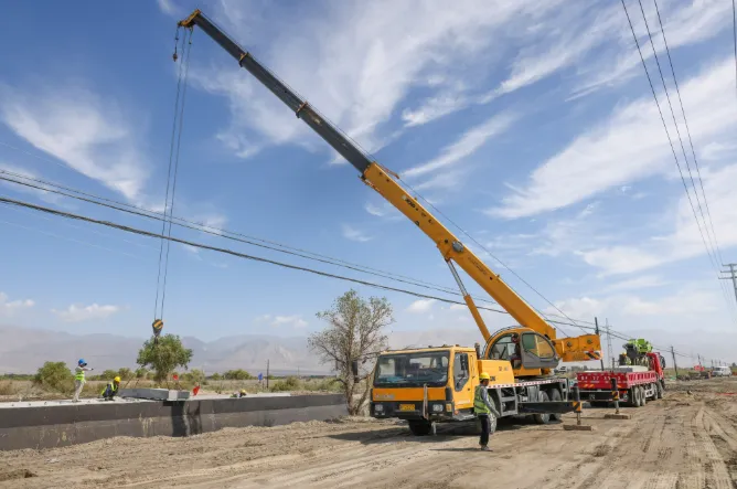 途经库尔勒！G687铁门关—阿拉尔公路项目建设加速推进 - 梨城要闻 - 库尔勒市人民政府